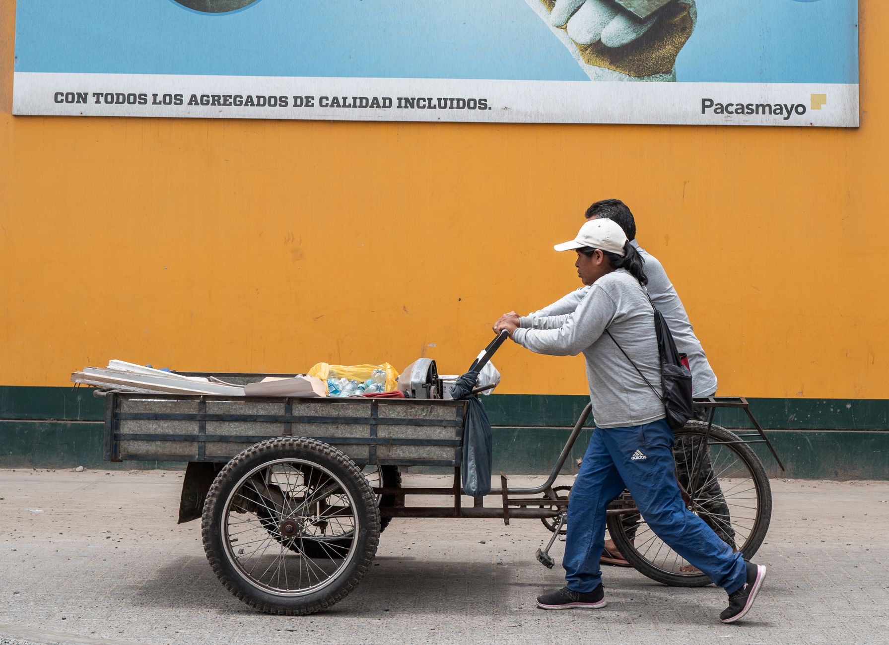 MercadoLibre Walmart Both Down: Which Stock to Buy
