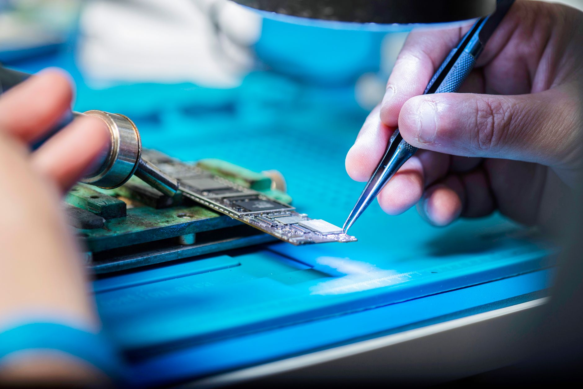 Micron Makes Trillion Club Momentum: A Crowded Club