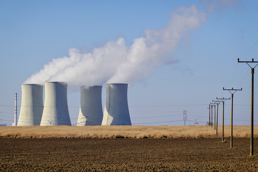 Nuclear Stocks That Quietly Lead the Year Trade