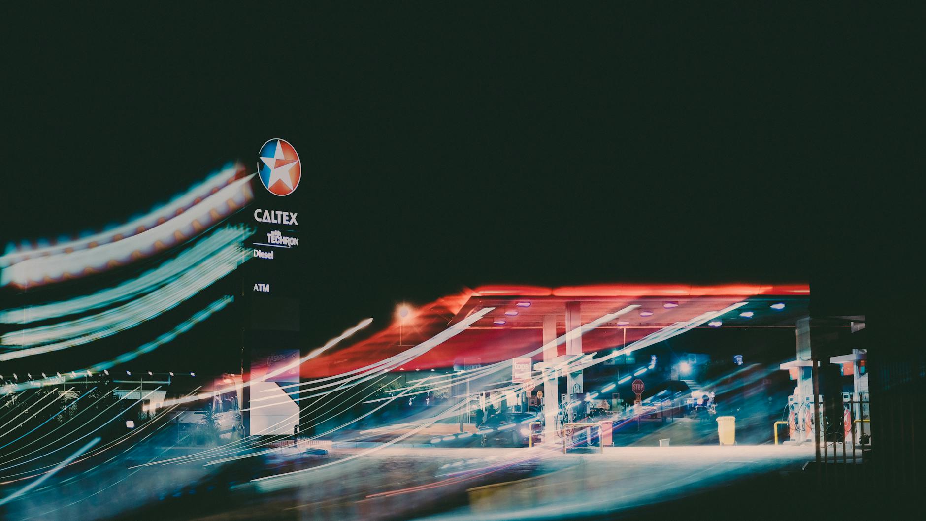 Occidental Petroleum: Buy, Sell, or Hold—Investors Guide