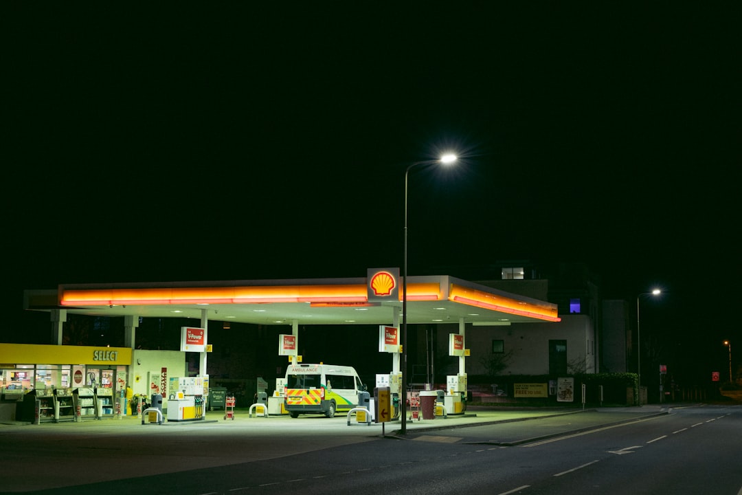 Occidental Petroleum vs Exxon Mobil: Who Leads 2026