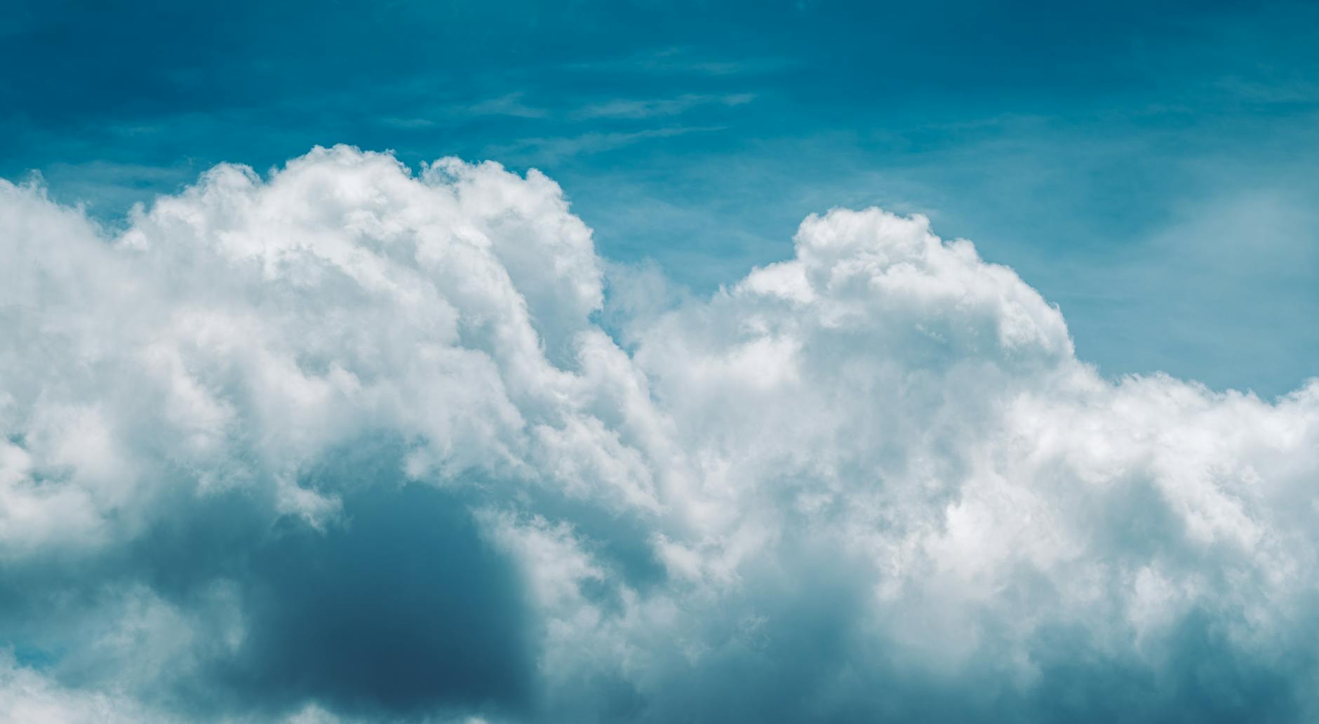 Oracle Reports June Cloud Backlog, AI Infrastructure Trade