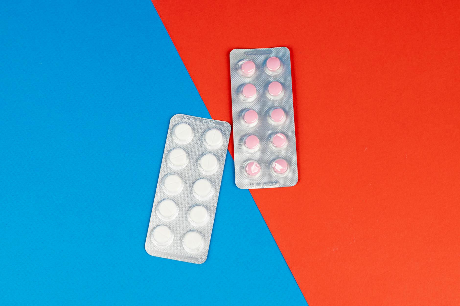 Pharma Insider Sells 4,772 Shares as 2025 Revenue Hits $883M