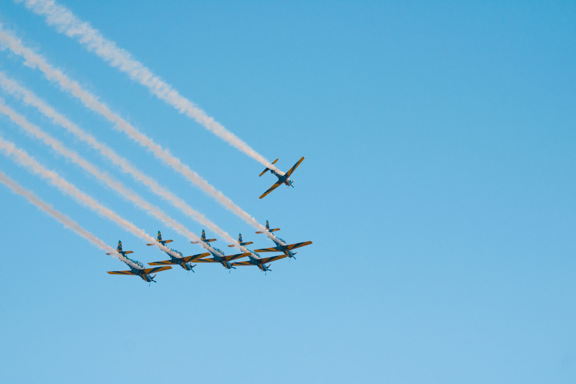 Plane Headed Pick Yadier: Financial Lessons From a Jet Crash