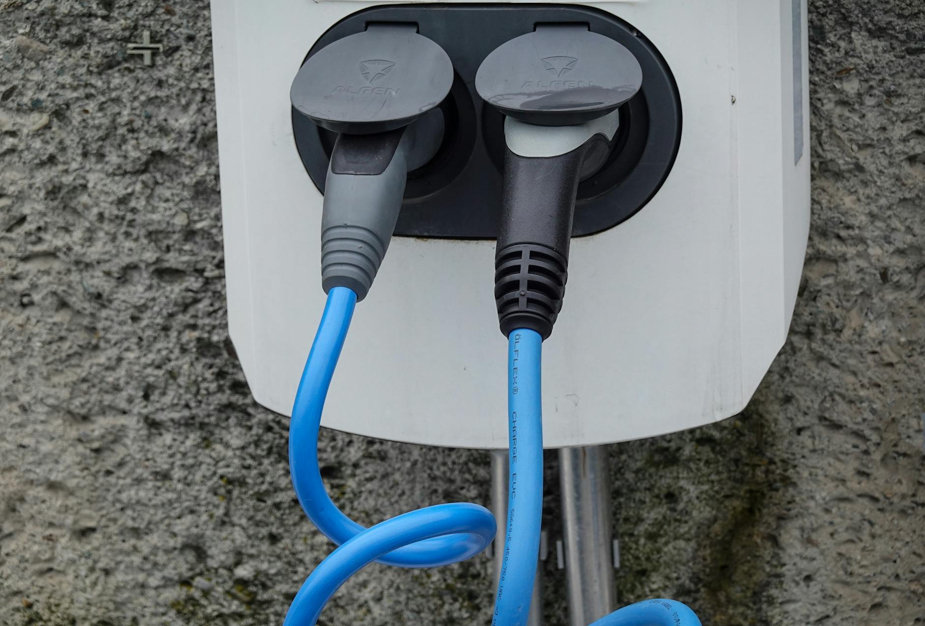 Plug Power's Revenue Growth Accelerating: Should You Buy?