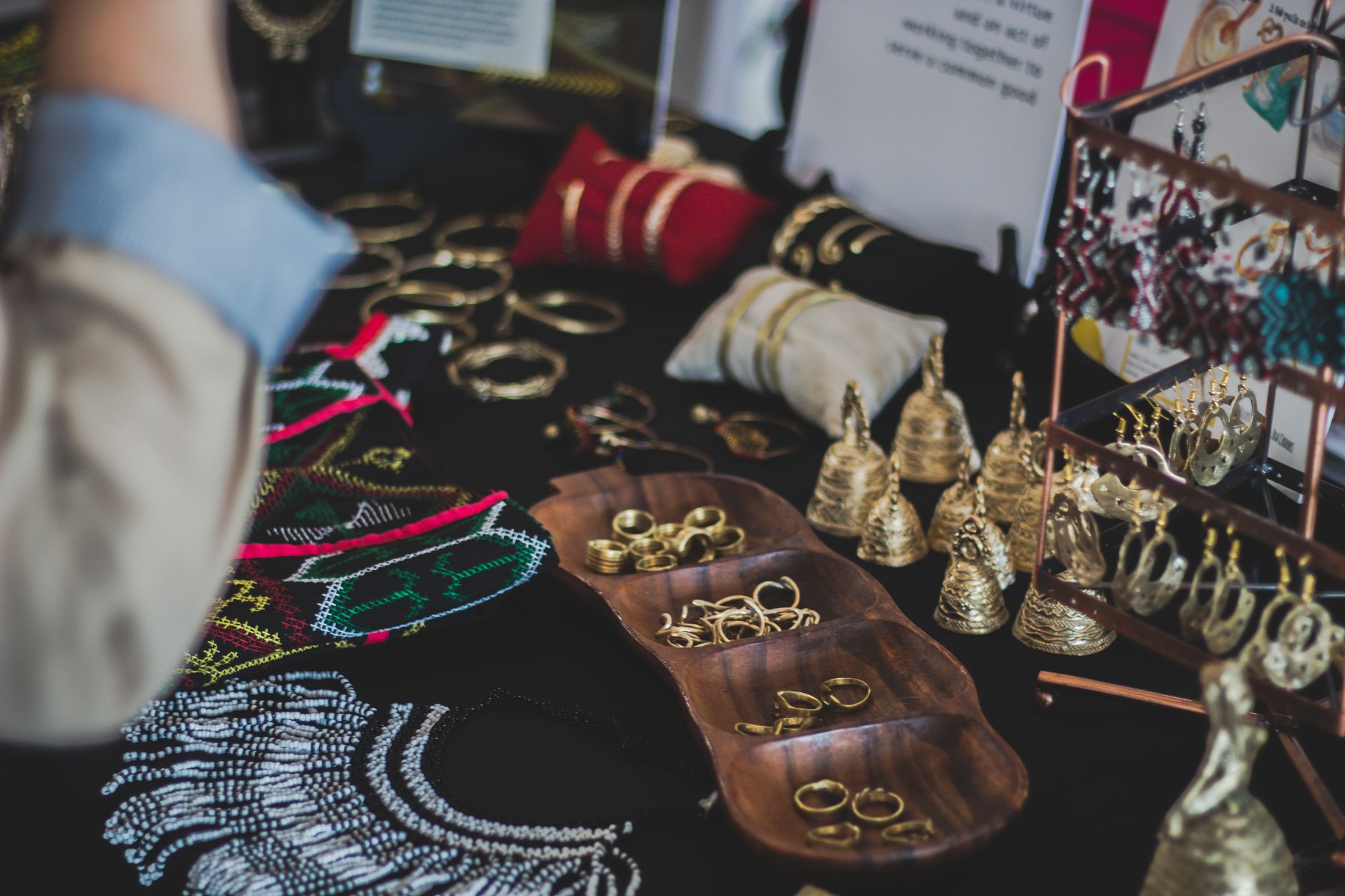 Pop-Up Told $140K Gold: How Scammers Listened in Today