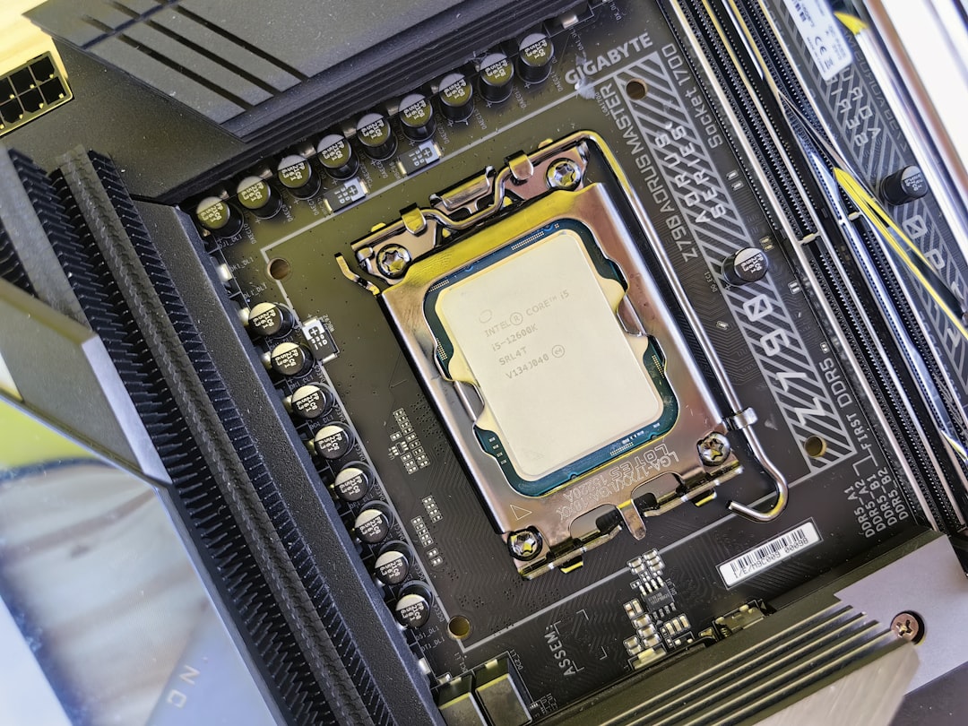 Prediction: Intel 492% Run Triggers Insider Trade Watch