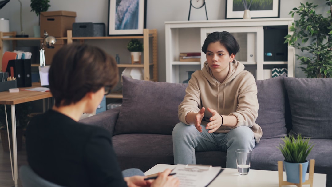 Psychologists Patients Bringing Into Therapy with AI Tools