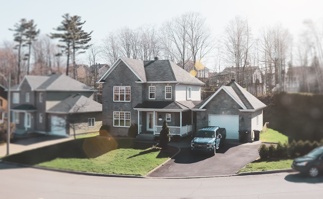 Real Estate Agents Should Stop Benchmarking GCI Now