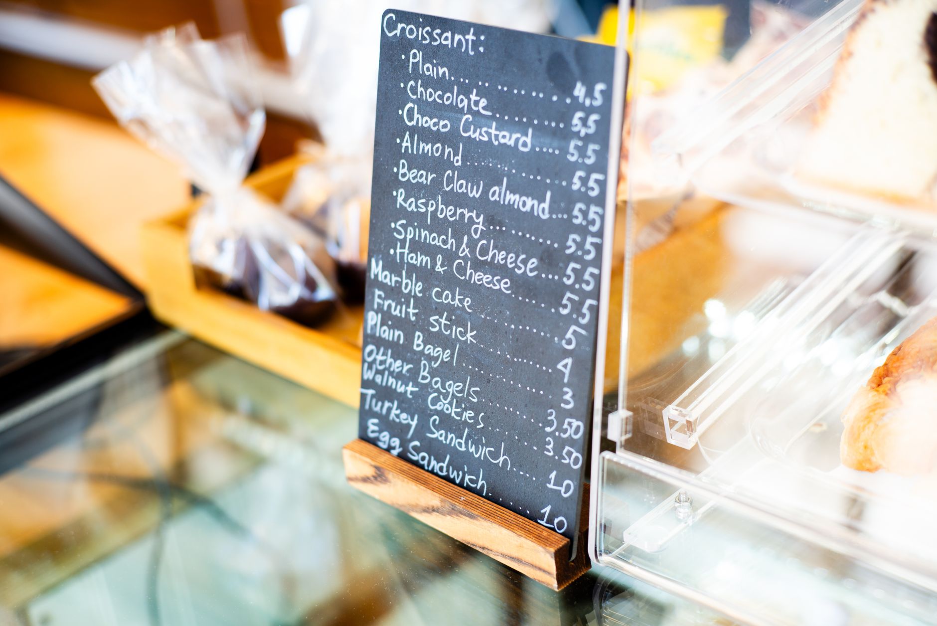 Reasons Higher Prices Good for Banks: 2 Upsides and 1 Risk