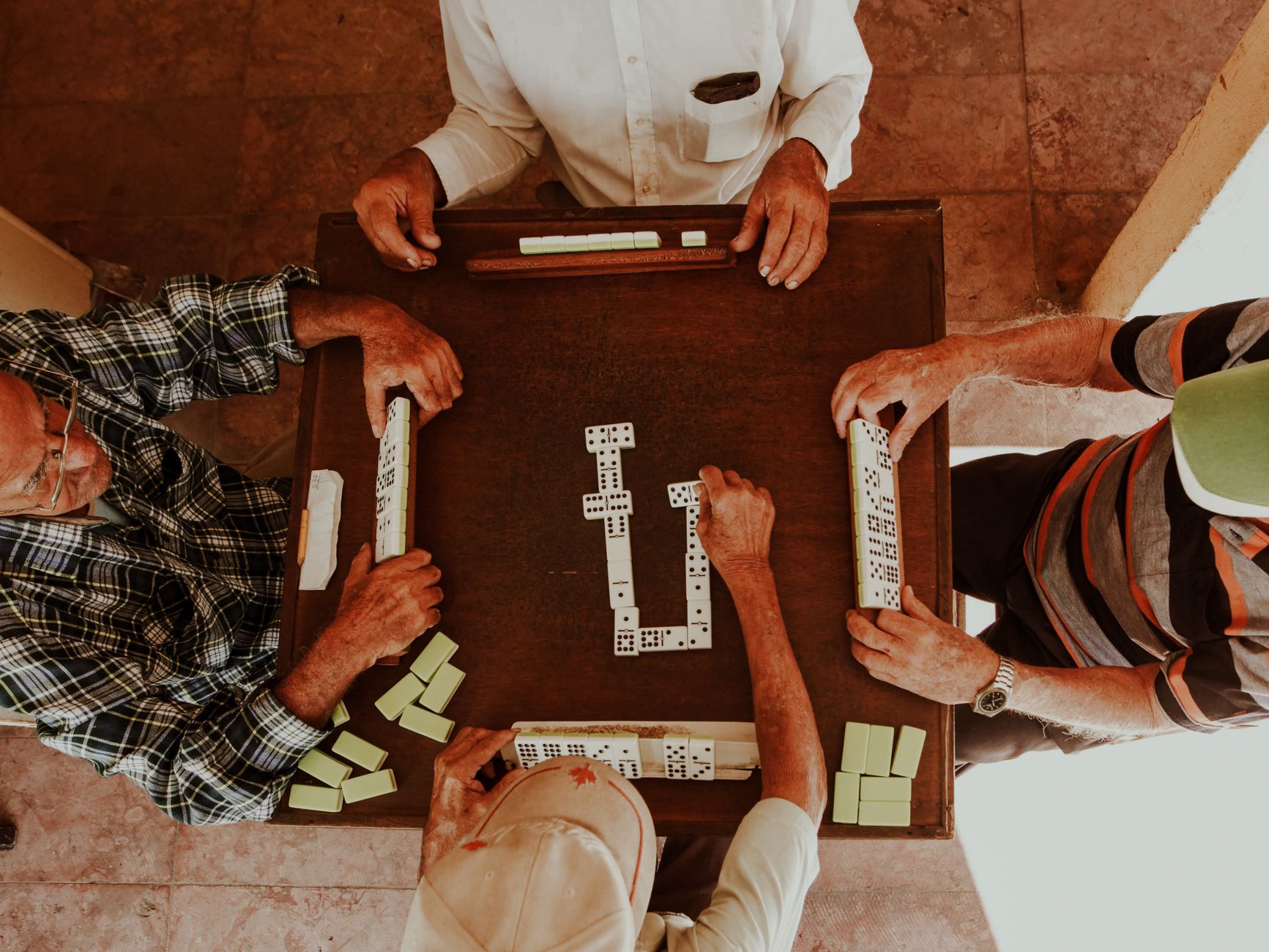 Retirement Game: Defeating Expectations in Retirement