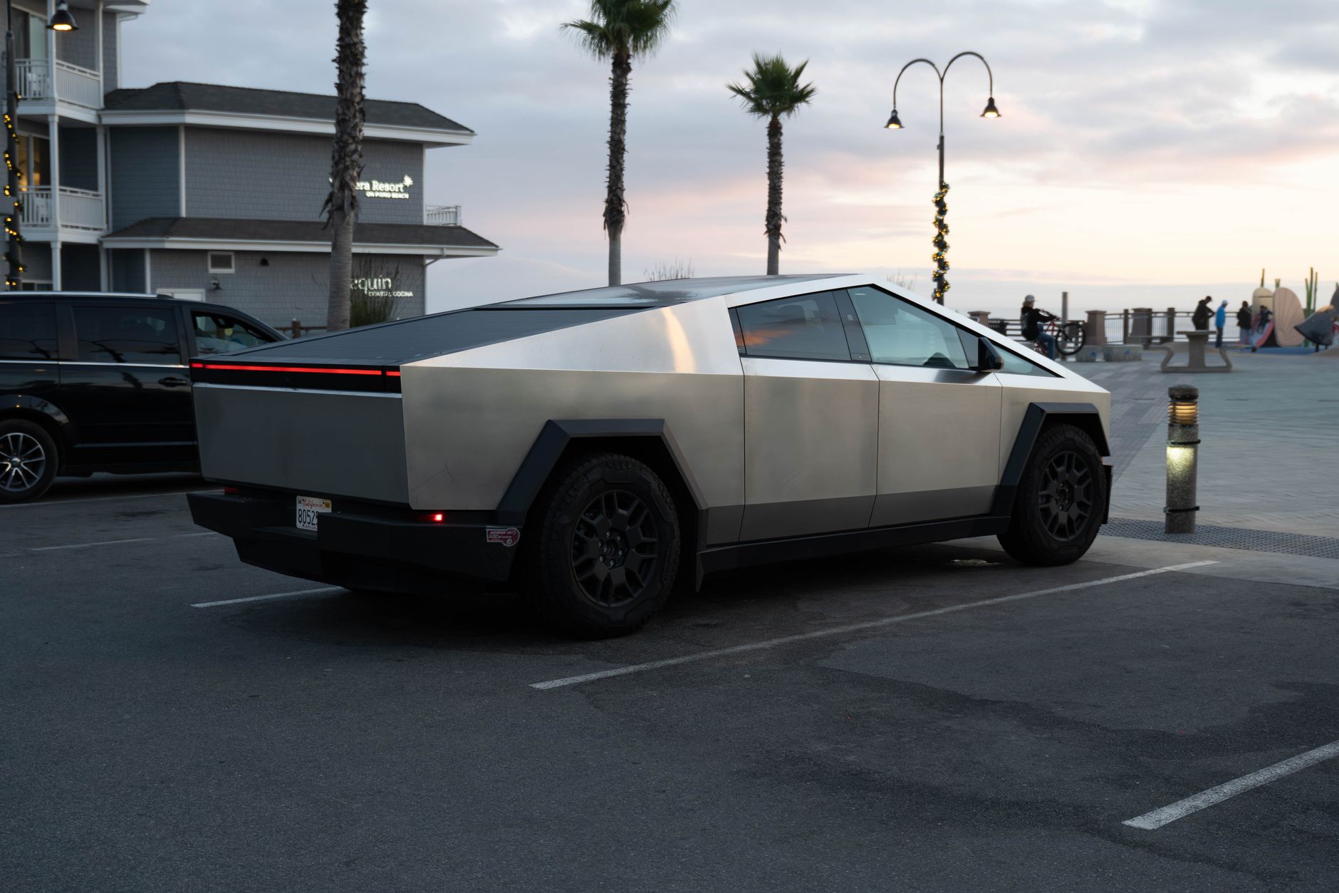 Rivian Automotive Tesla: What Revenue Trends Tell Investors