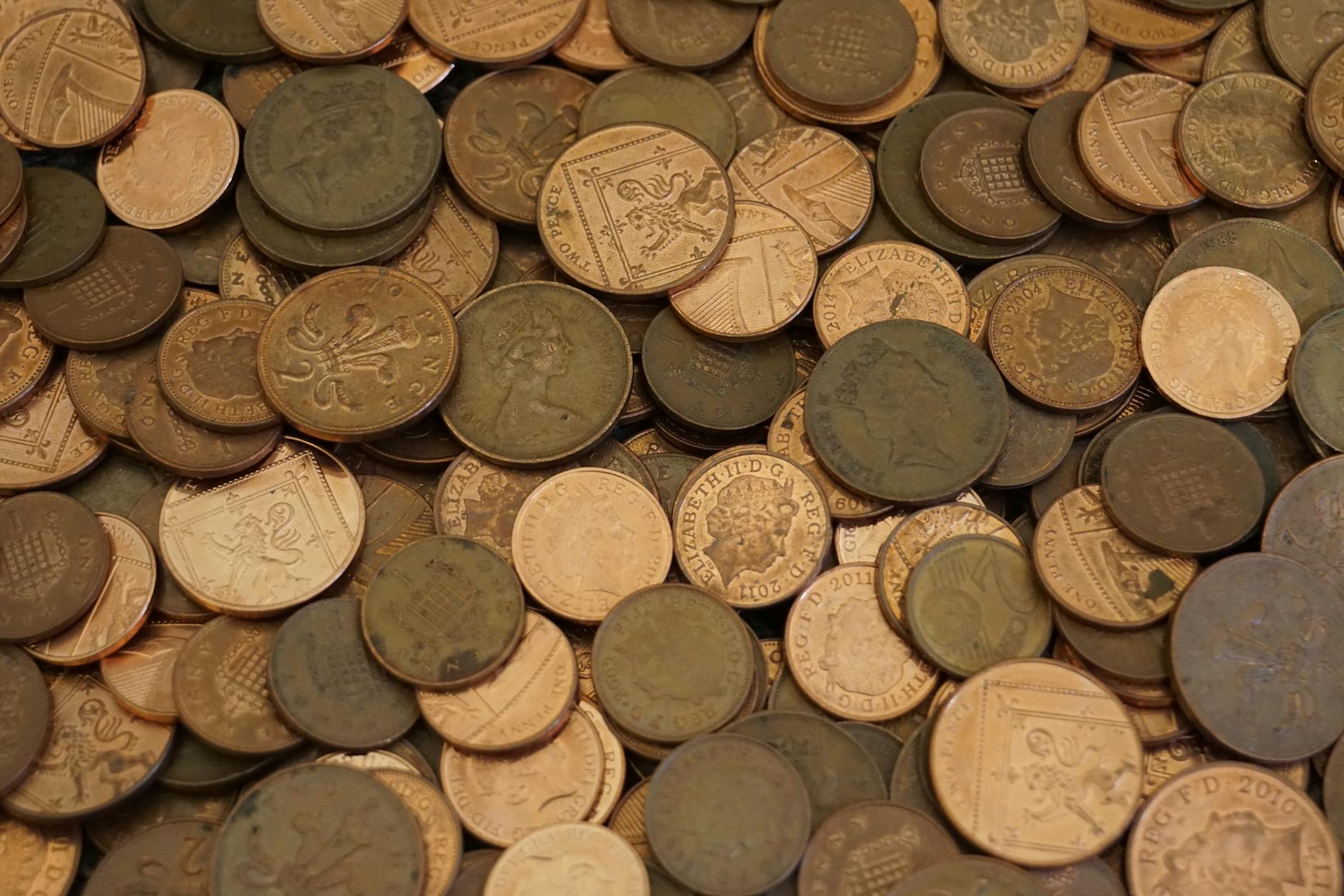 Shilling Before Dumping? Crypto X Roils After Hayes Sale