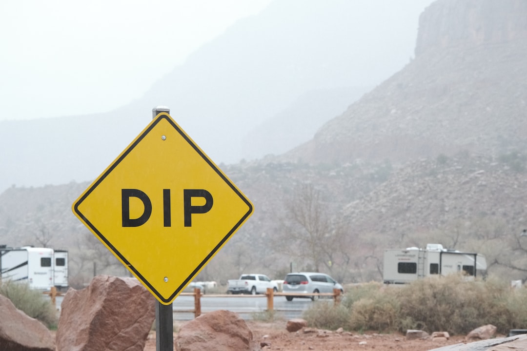 Should Grab Stock Dip? A Practical Investor Guide Today