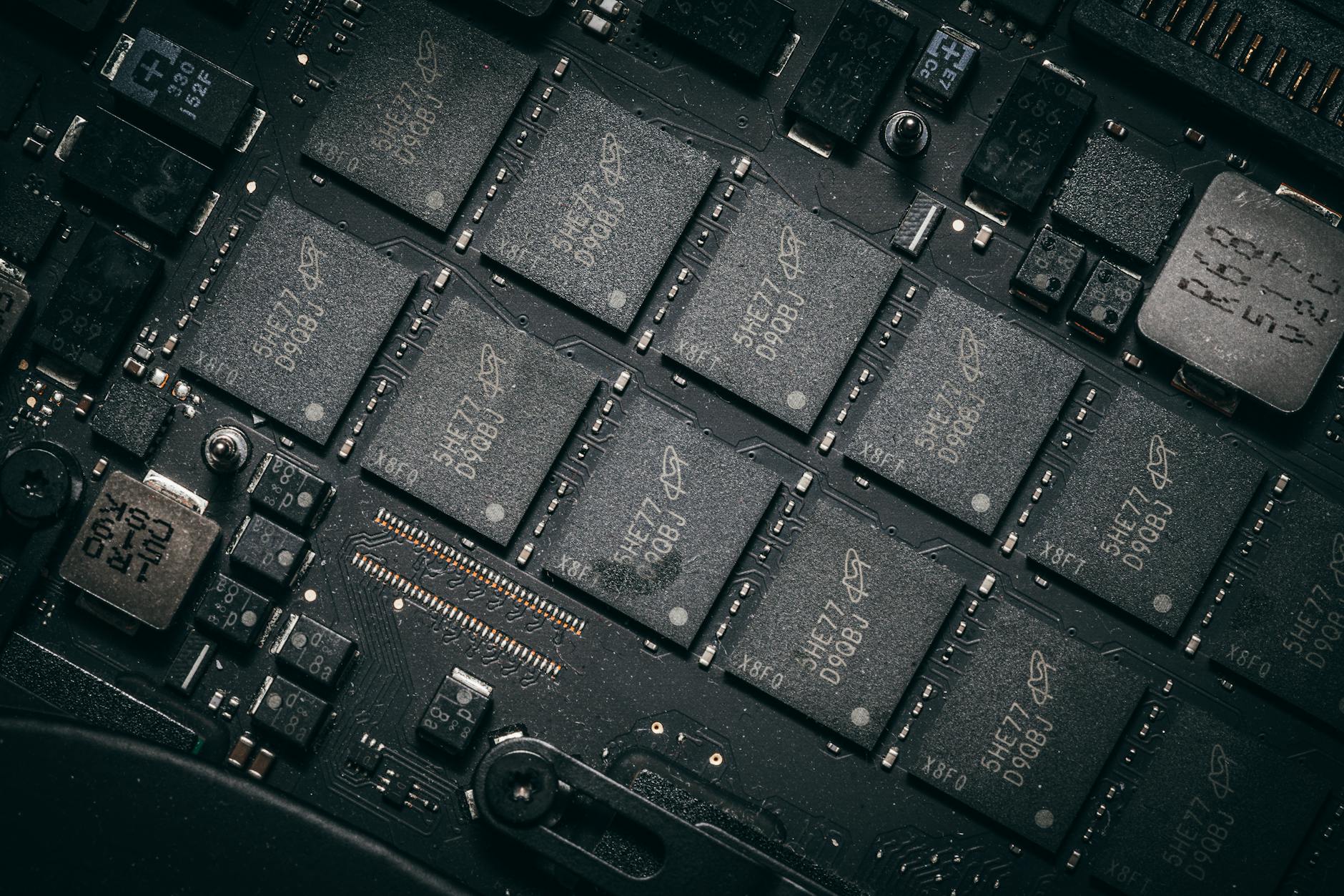 Should Nvidia Before History? A Smart Investor's Timing Guide
