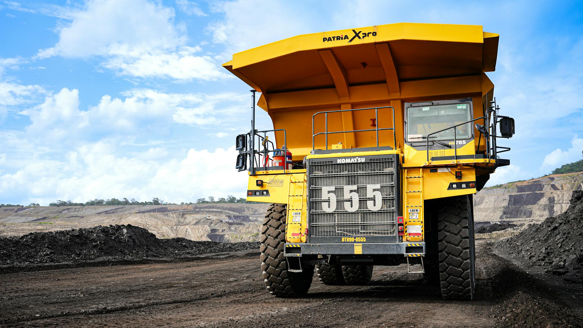 Smart Mining Stocks to Buy This May: Two Strong Picks