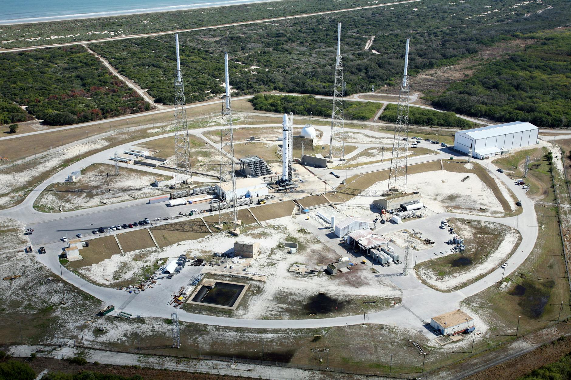 SpaceX Fixed Price $135: Red Flag or Power Move for IPO?