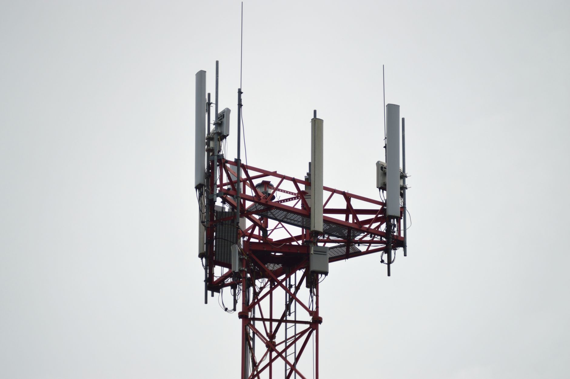 Starlink Mobile Service Could Disrupt U.S. Wireless Stocks