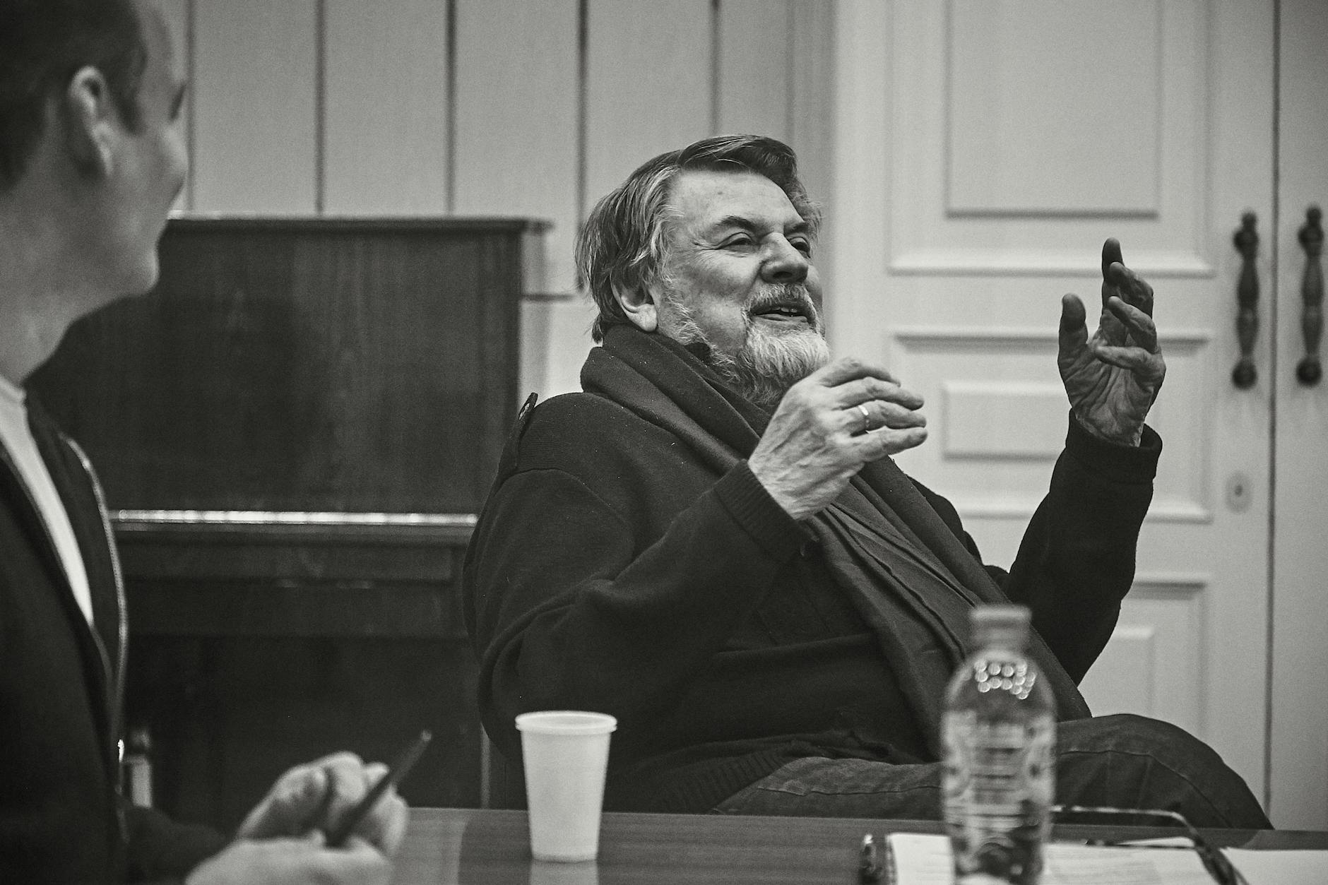 Stephen King Compared Maga and Money Habits: Lessons