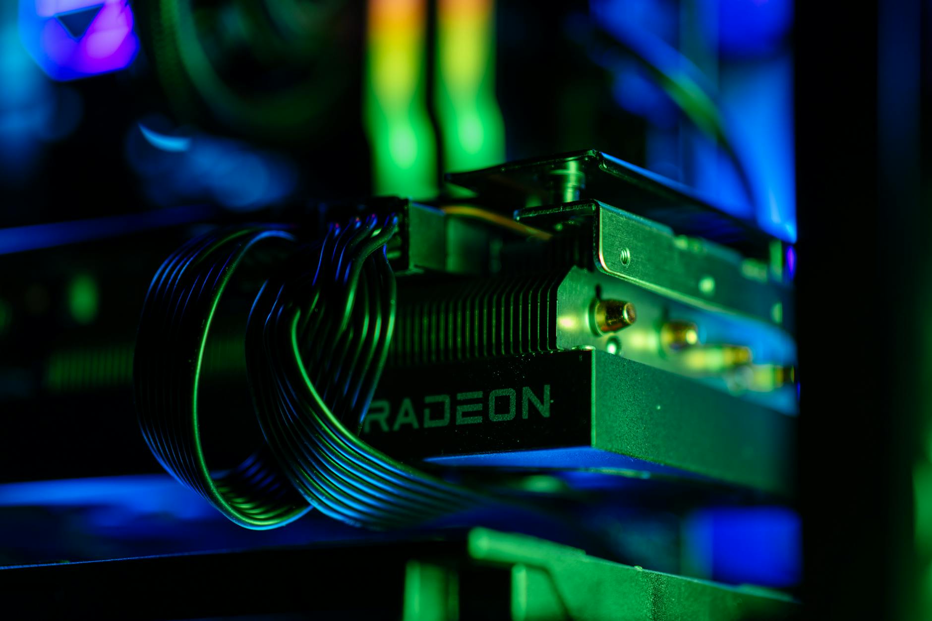 Strong Demand Boosts NVIDIA: Cerebras IPO Rivalry Ahead