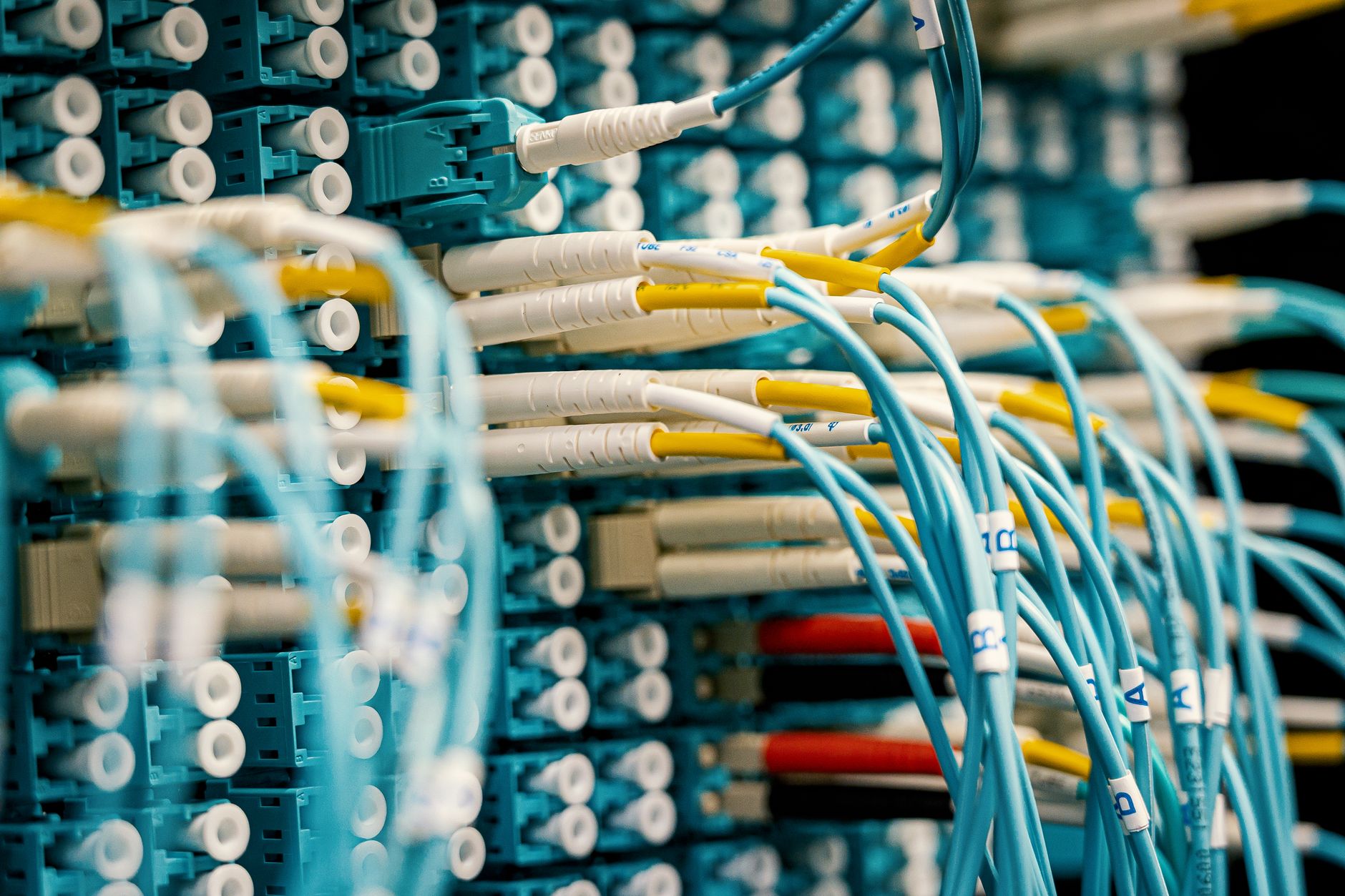 Super Micro Billion Server: Is Now the Time to Buy?