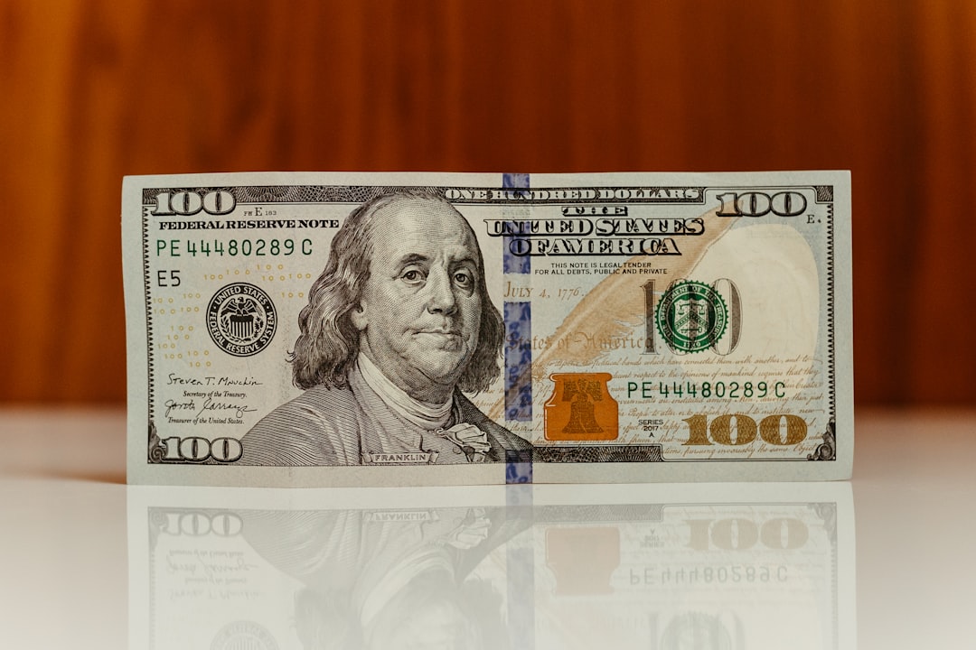 Survey Finds Consumers Support Stablecoin Yield Limits