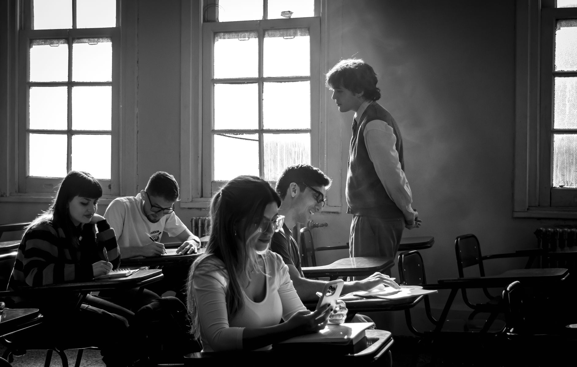 Taylor Swift’s Former Teacher: A Personal Finance Perspective on Legacy and Loss