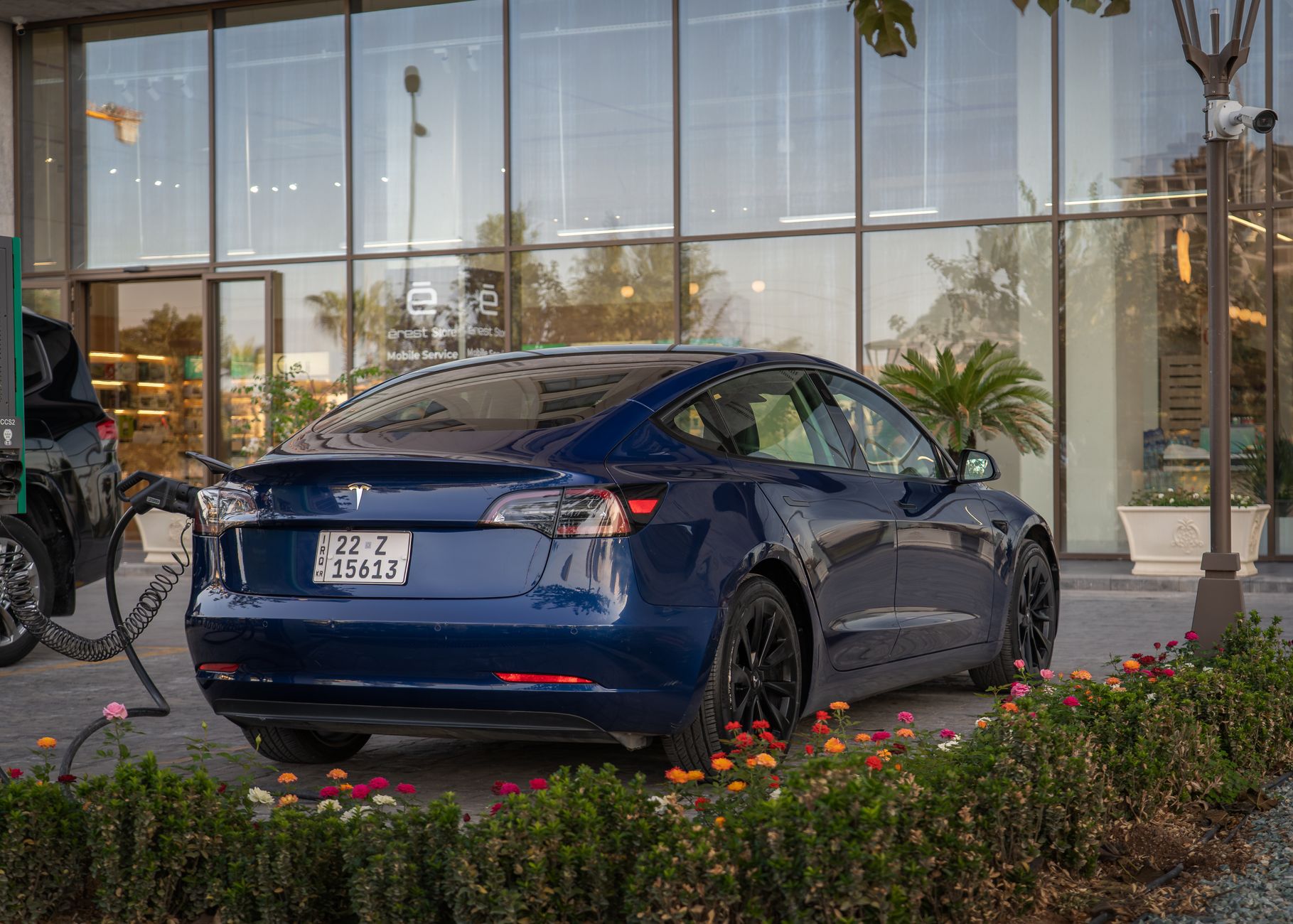 Tesla's Delivery Numbers Blew Past Estimates, Yet the Stock Slid