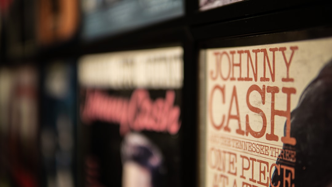 This Cash-Generating Media Juggernaut Near $30: A Smart Buy