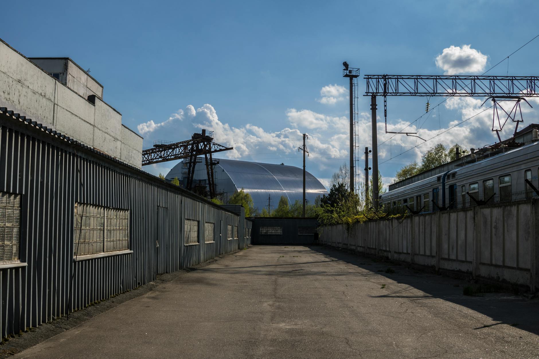 This Nuclear Tech Stock Delivers Growth Yet Faces Selloff
