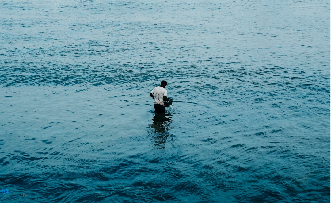 Time Bottom Fishing in AI Software? Smart Bets Emerge