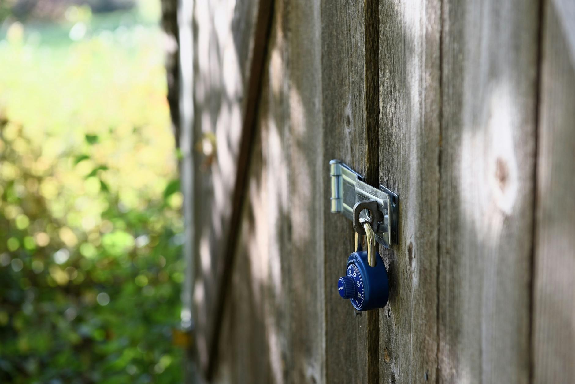 Time Running Lock This Sky-High Yield Stock: A Practical Look