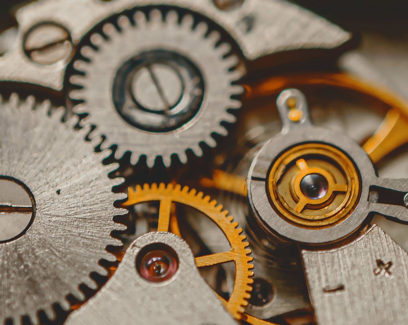 Time Sell Universal Technical Stock: Should You Act Now