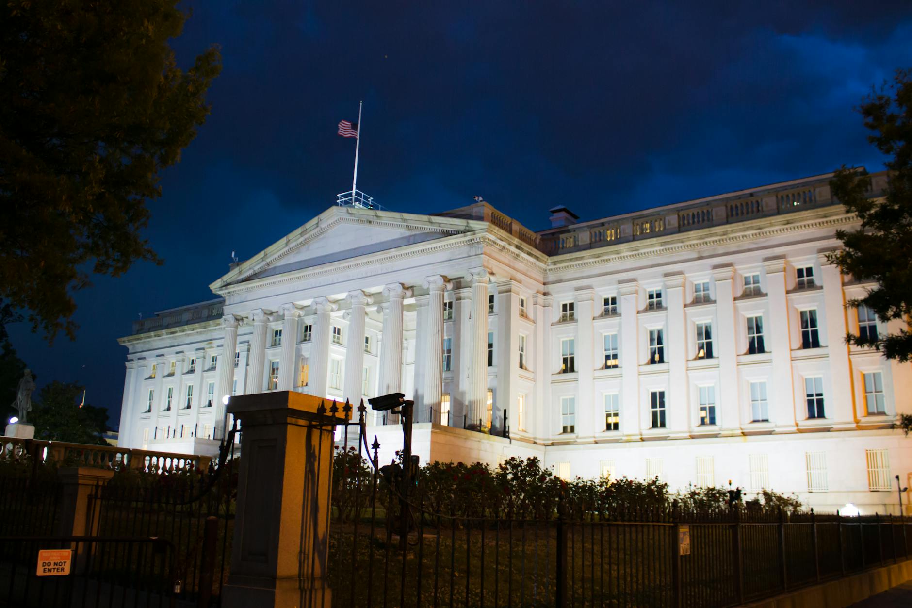 Treasury Yields Surge Highs Push Bitcoin Back Below $82K