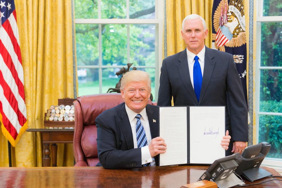 Trump Says ‘Don’t Listen’ as Iran Talks Split GOP