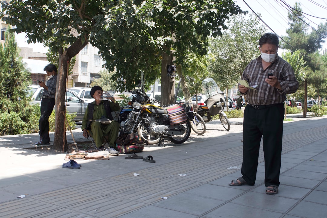 Trump Says Iran Conflict Dampens Oil, Bitcoin Rebounds