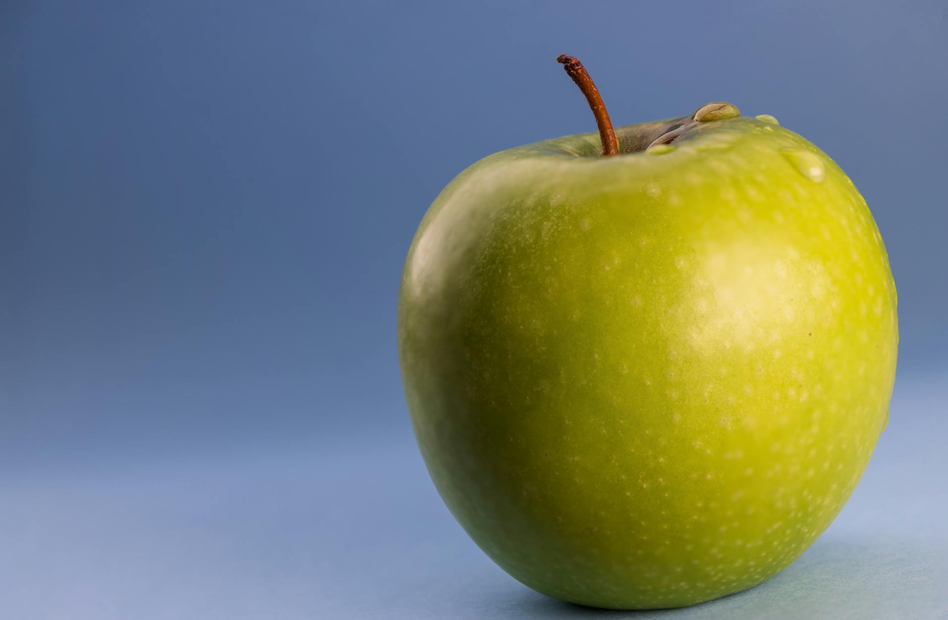 Under Greg Abel, Apple Stock Stays Put in Berkshire Portfolio