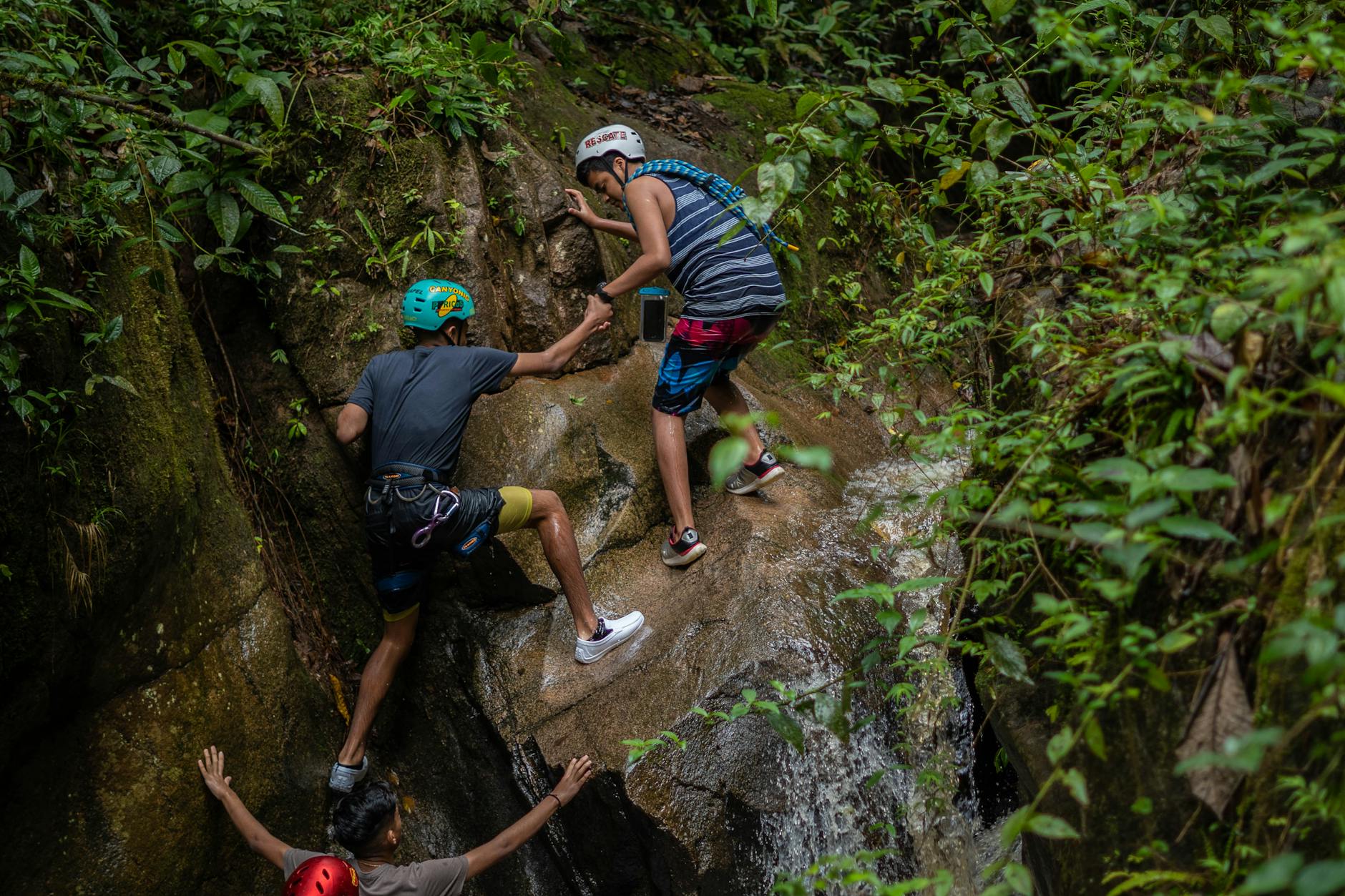 UnitedHealth Group Faces Challenges: Investors Should Know