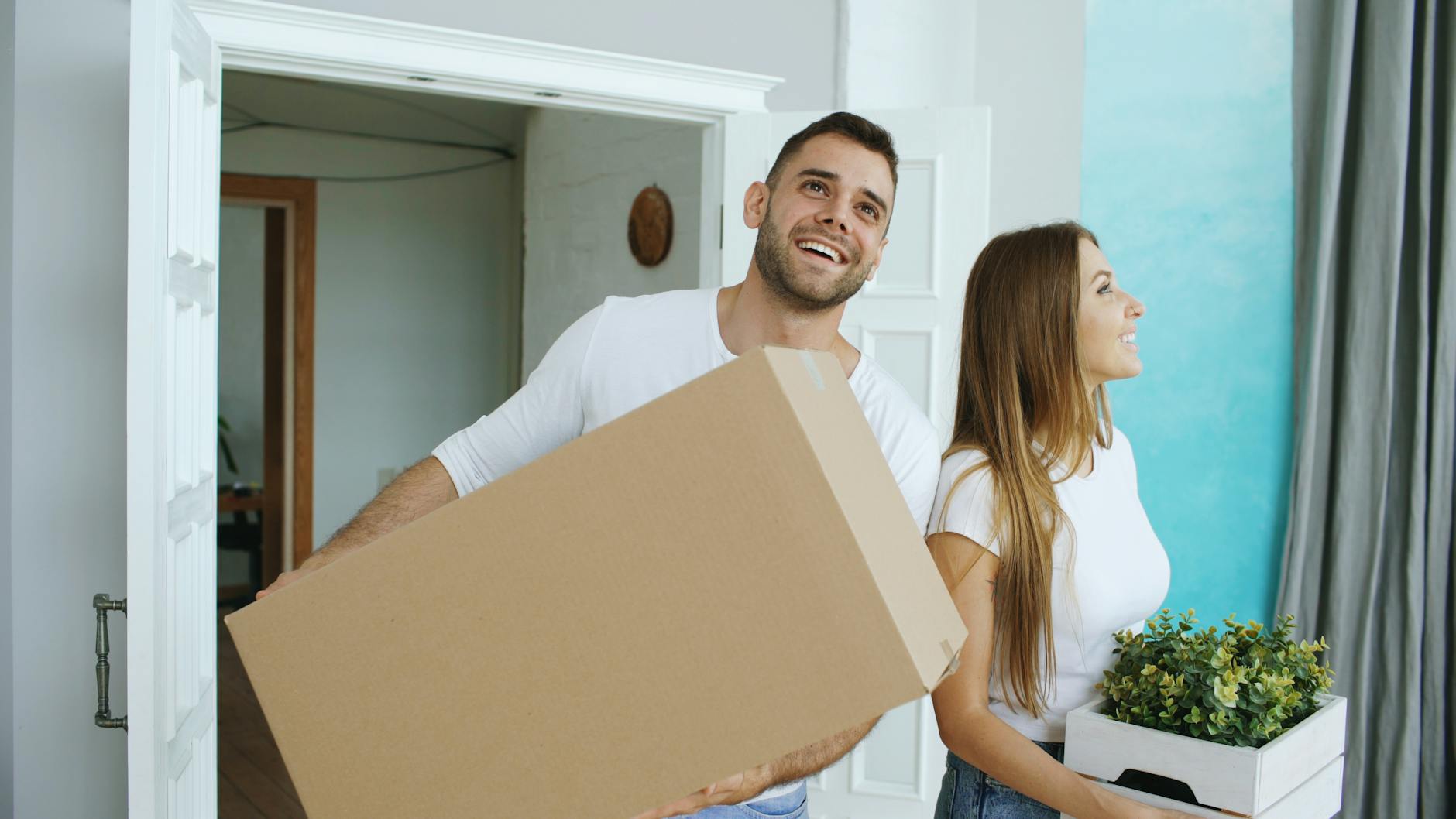 U.S. Housing Starting Crash? A Pragmatic Investor Guide