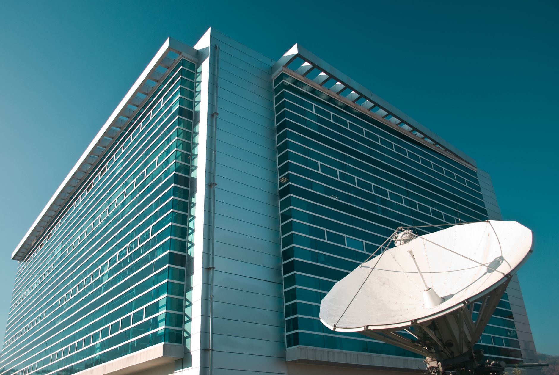 Verisign Controls Internet's Address: AI Disruption