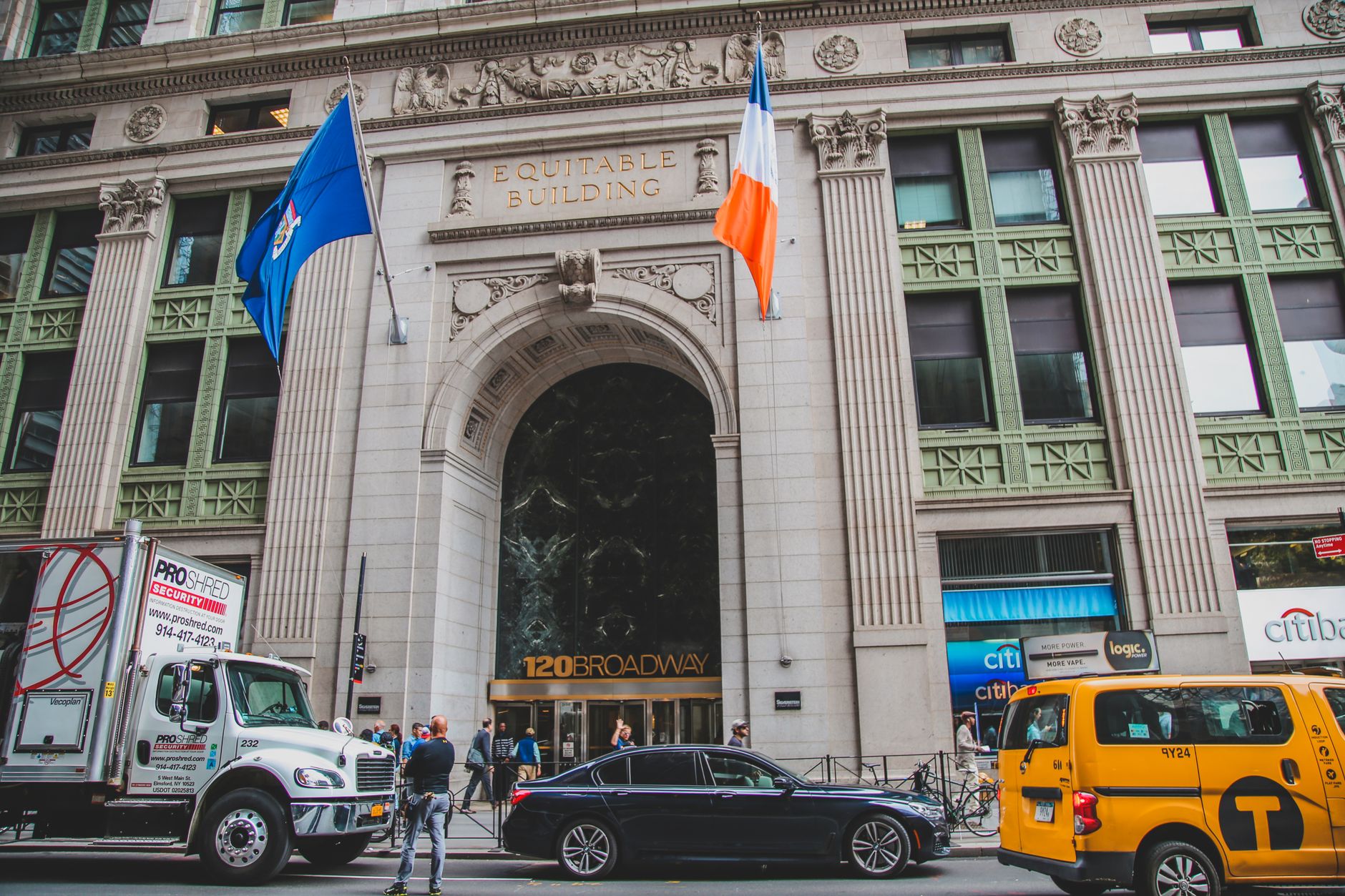 Wall Street Just Monster Target on Micron Sparks Debate