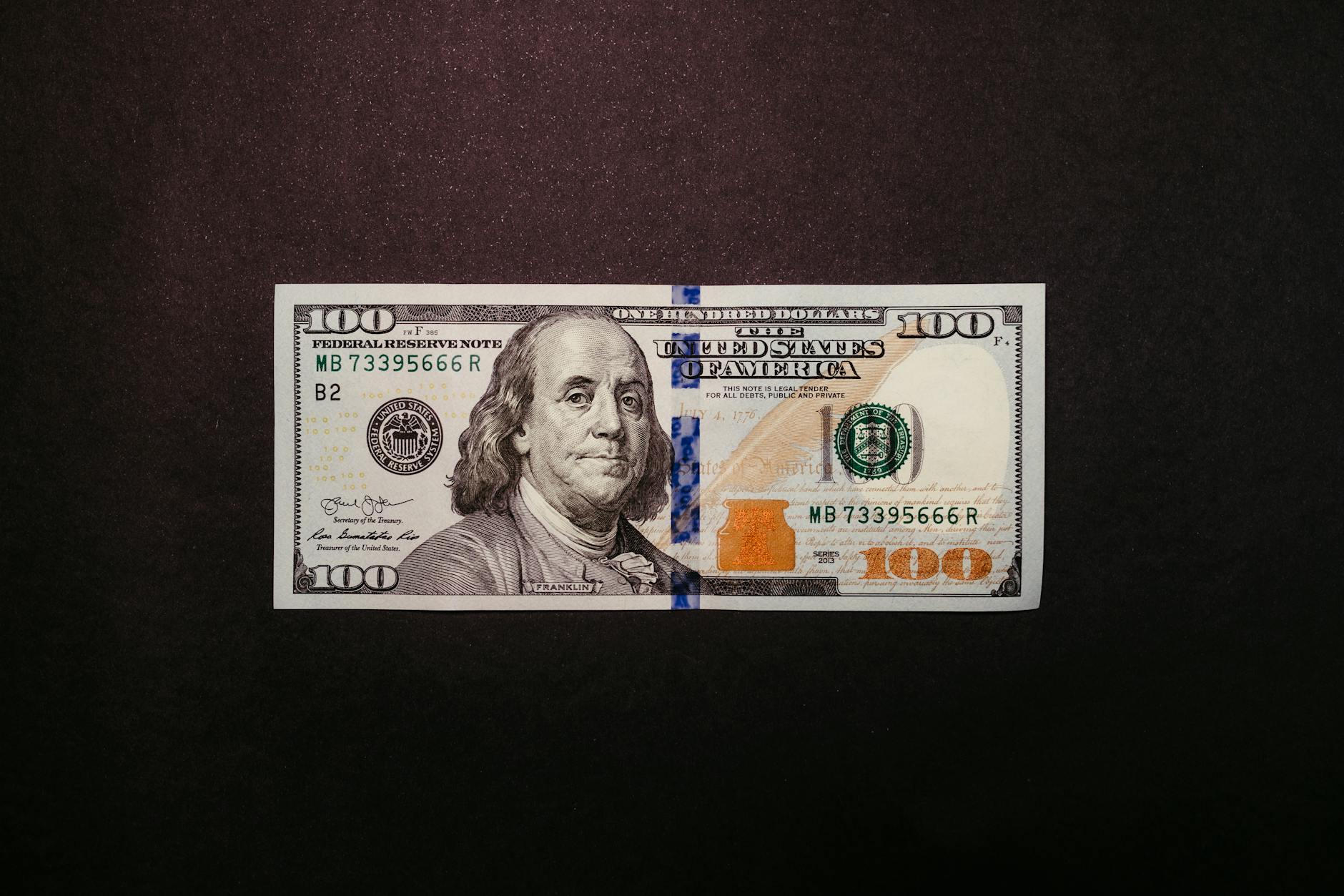 Walmart Amazon: Which Trillion-Dollar Stock Is a Better Buy