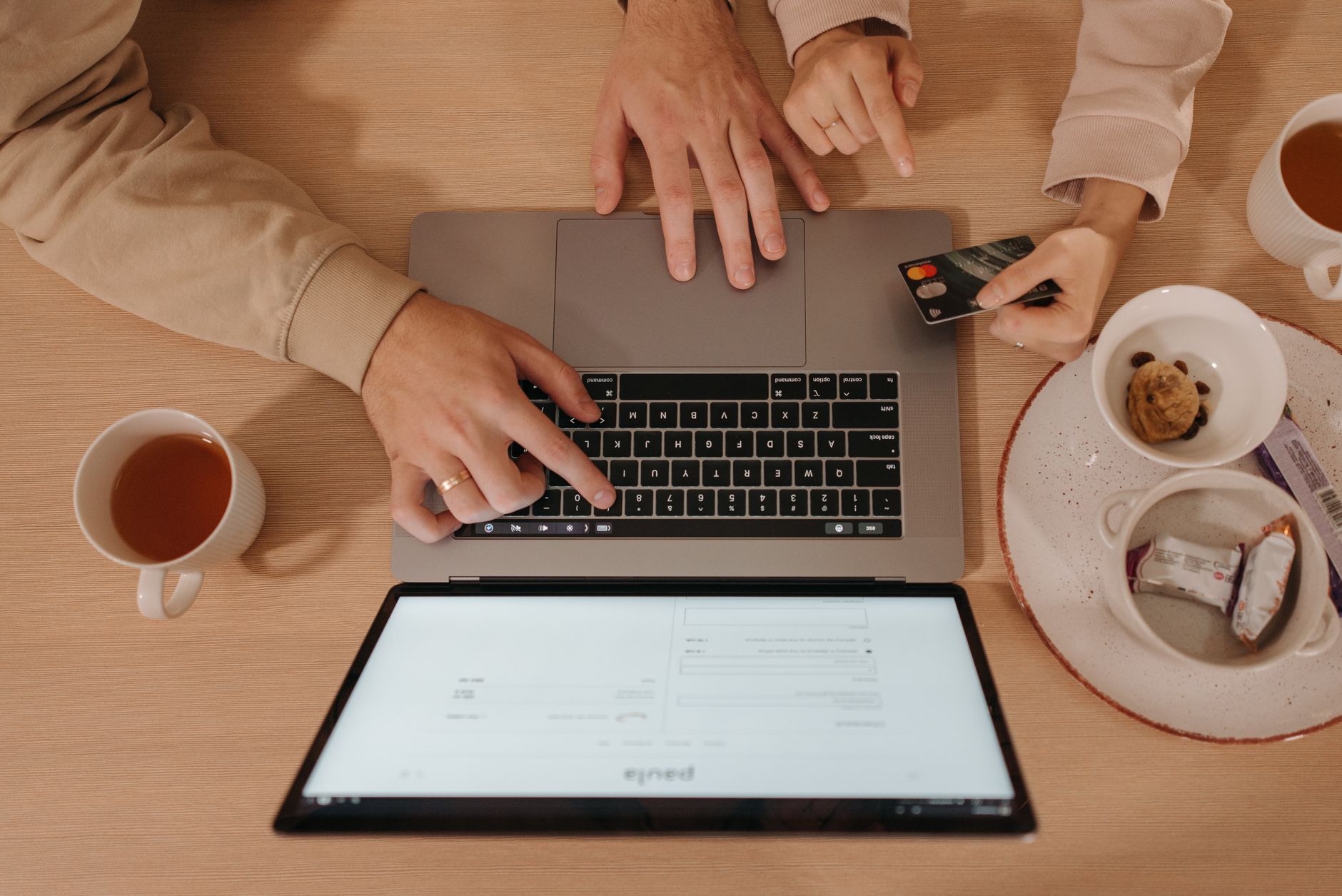 What E-Mini Futures Are: A Quick Investor Guide Today
