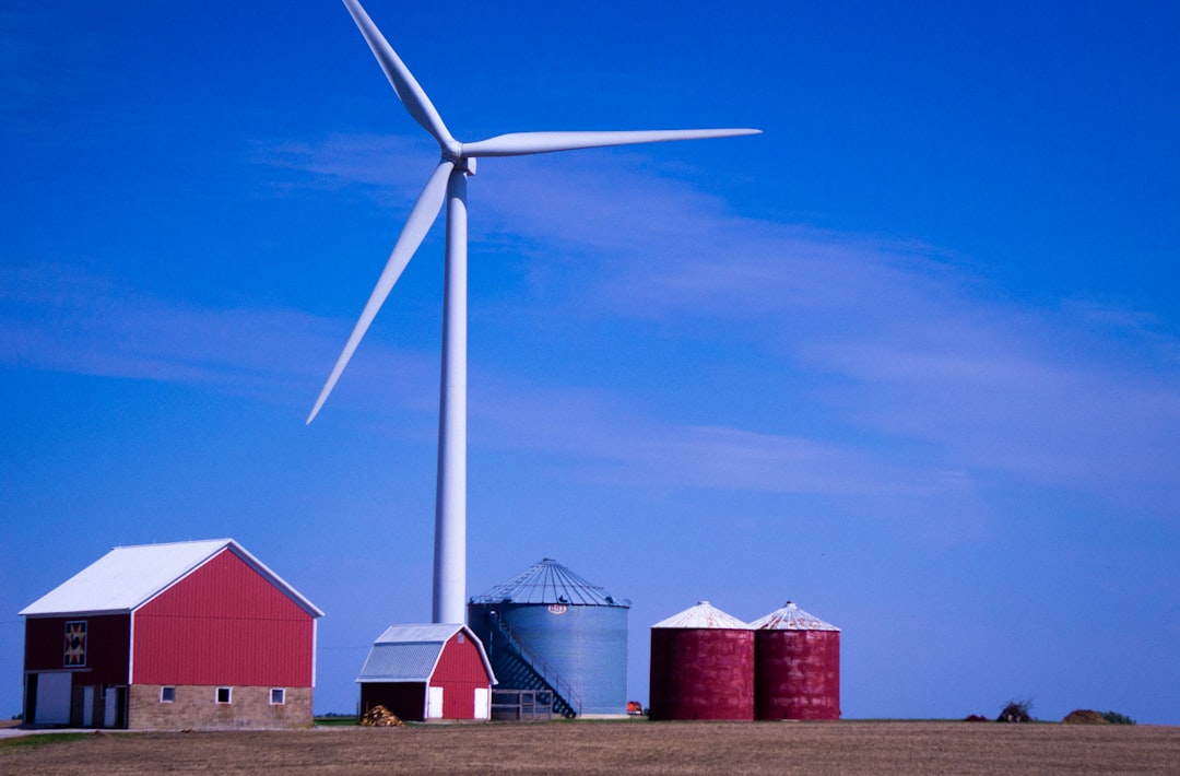 Which Energy Stands Out: MLPX vs EMLP ETF Comparison