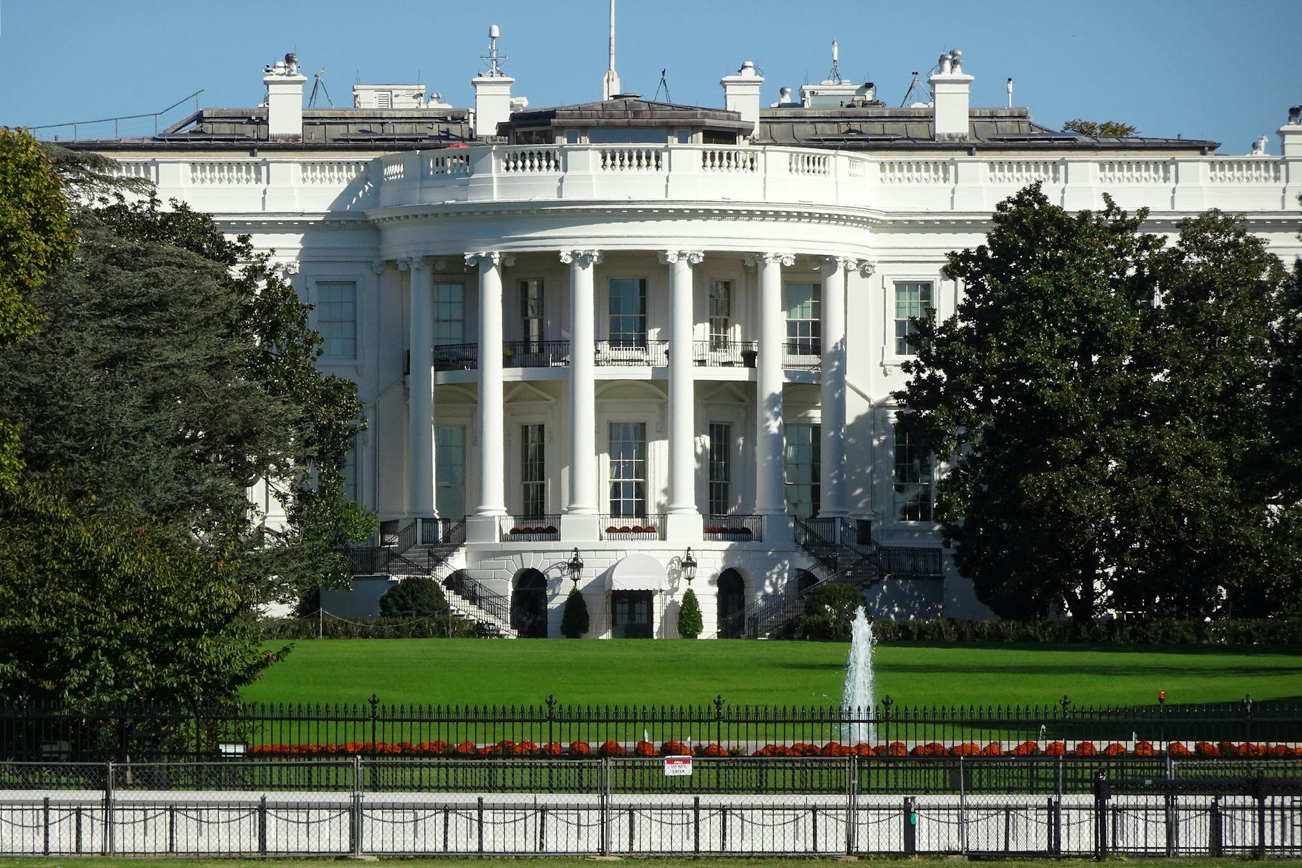 White House Analyst Called: Personal Finance Takeaways for Career Resilience