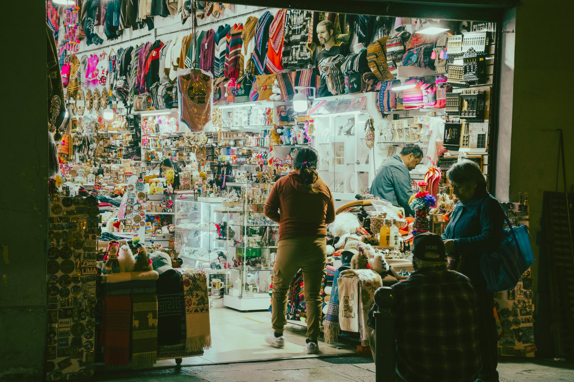 With MercadoLibre Trading Under $2,000: Is a Split Likely in 2026?