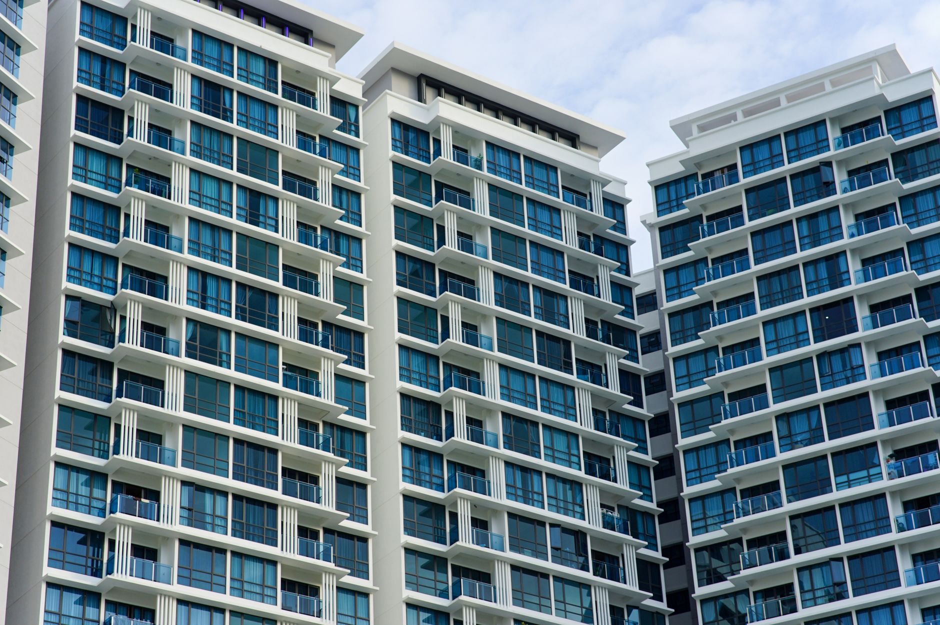 XLRE Keeps Real Estate Costs Low, RWO Expands Reach