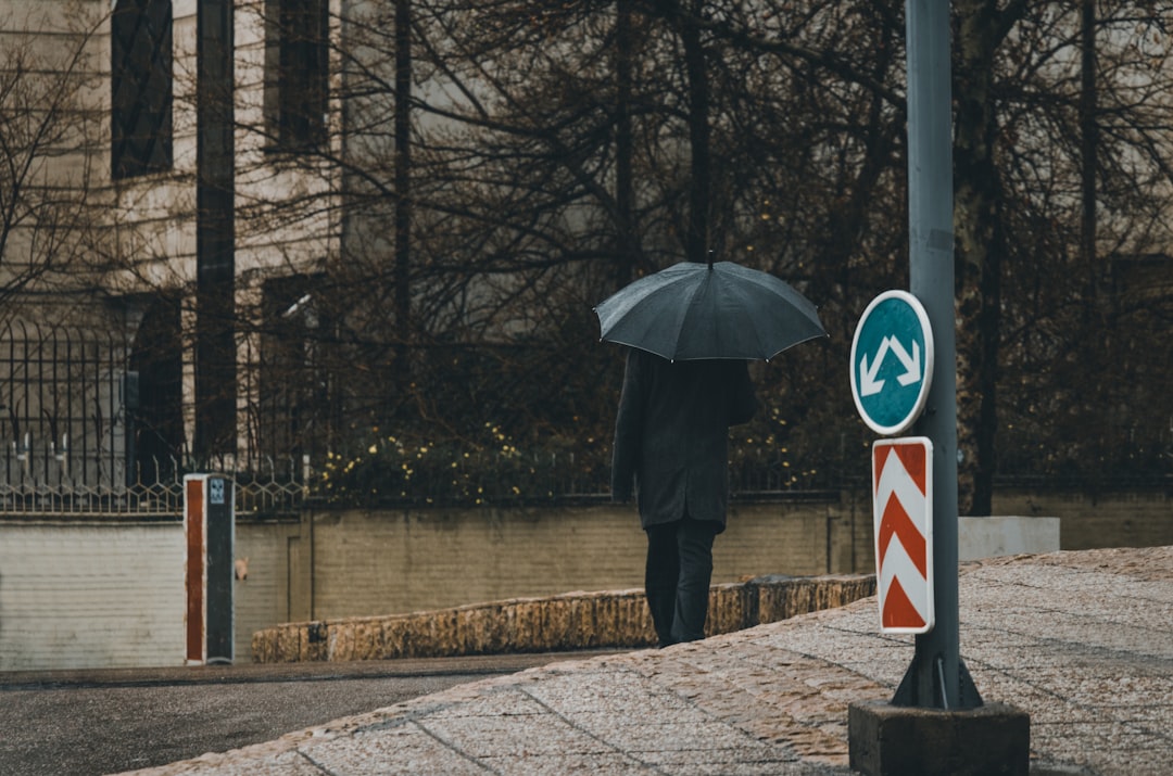 ZachXBT Warns on Rain Protocol Amid $8.8B Scrutiny