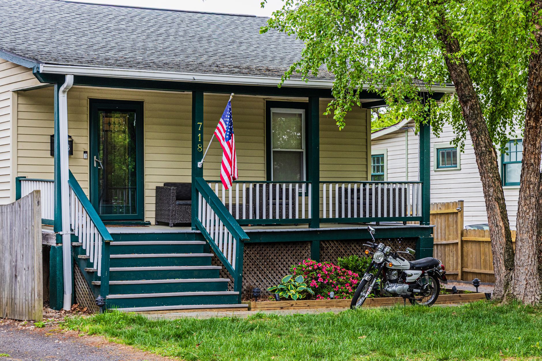 Zillow Investor Sues Over Redfin Rental Syndication Deal