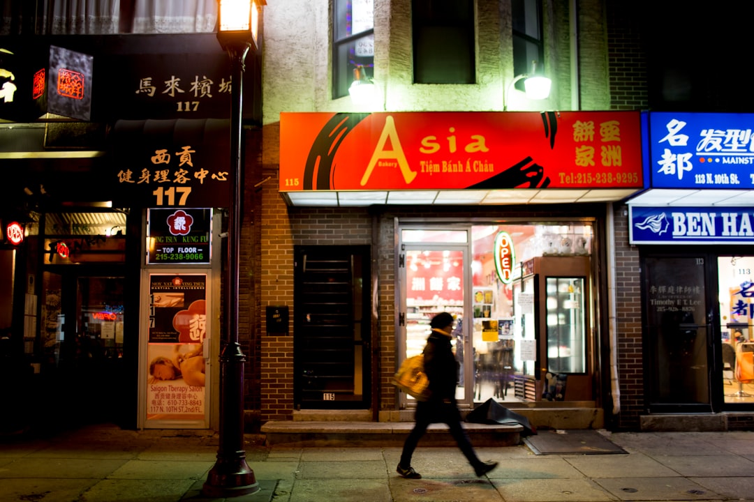 Zoom Eric Yuan Sells Shares: What Investors Should Know